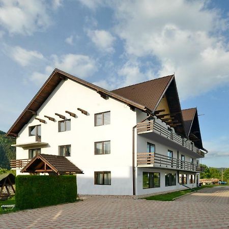 Vila Mogan Hotel Alsómoécs Kültér fotó