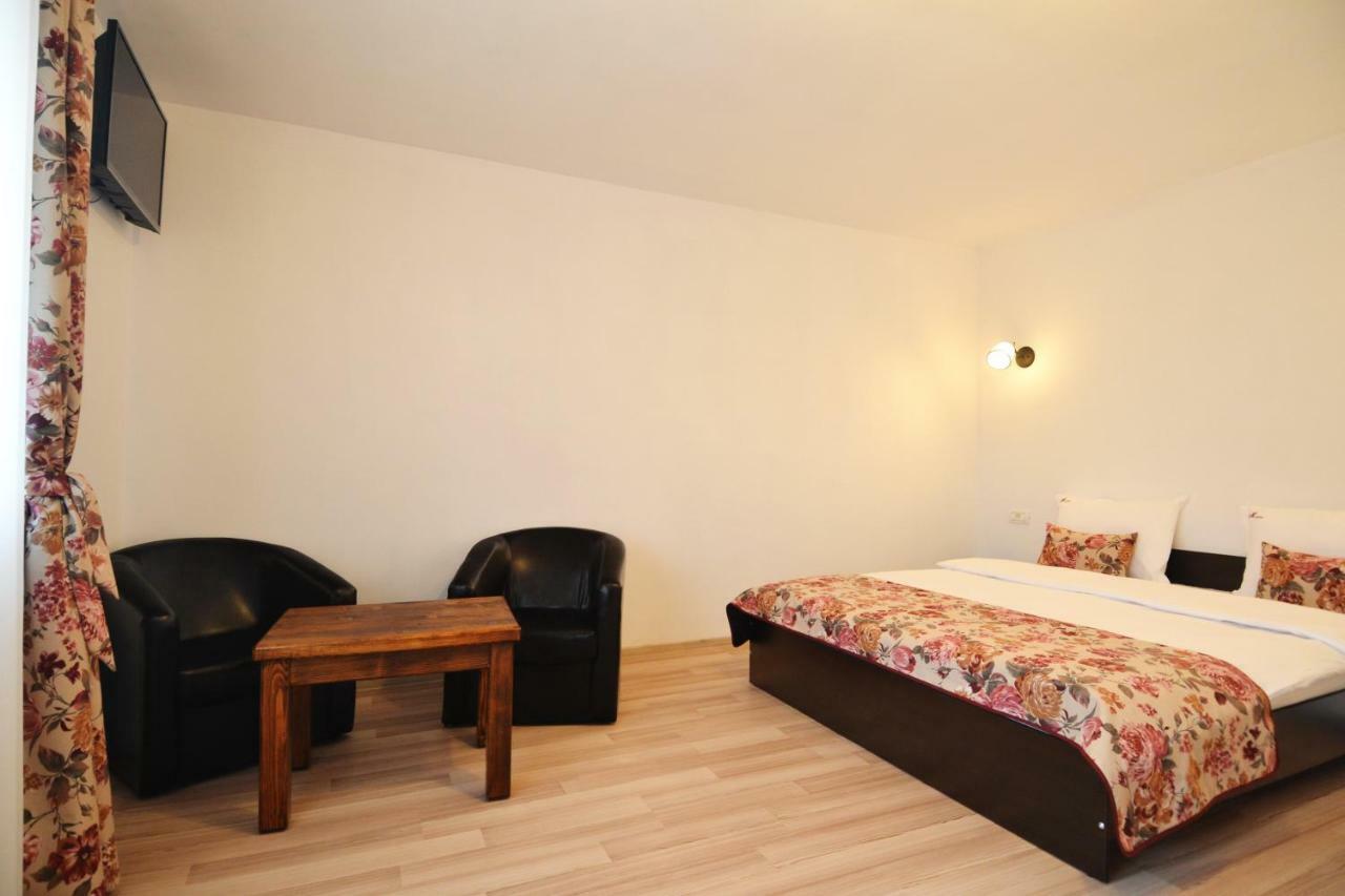 Vila Mogan Hotel Alsómoécs Kültér fotó